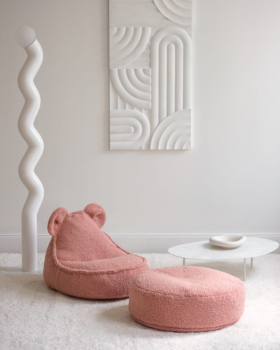 Pouf et repose-pieds en teddy bouclé rose 60x70x42cm Guava Bear - Wigiwama — vue 3