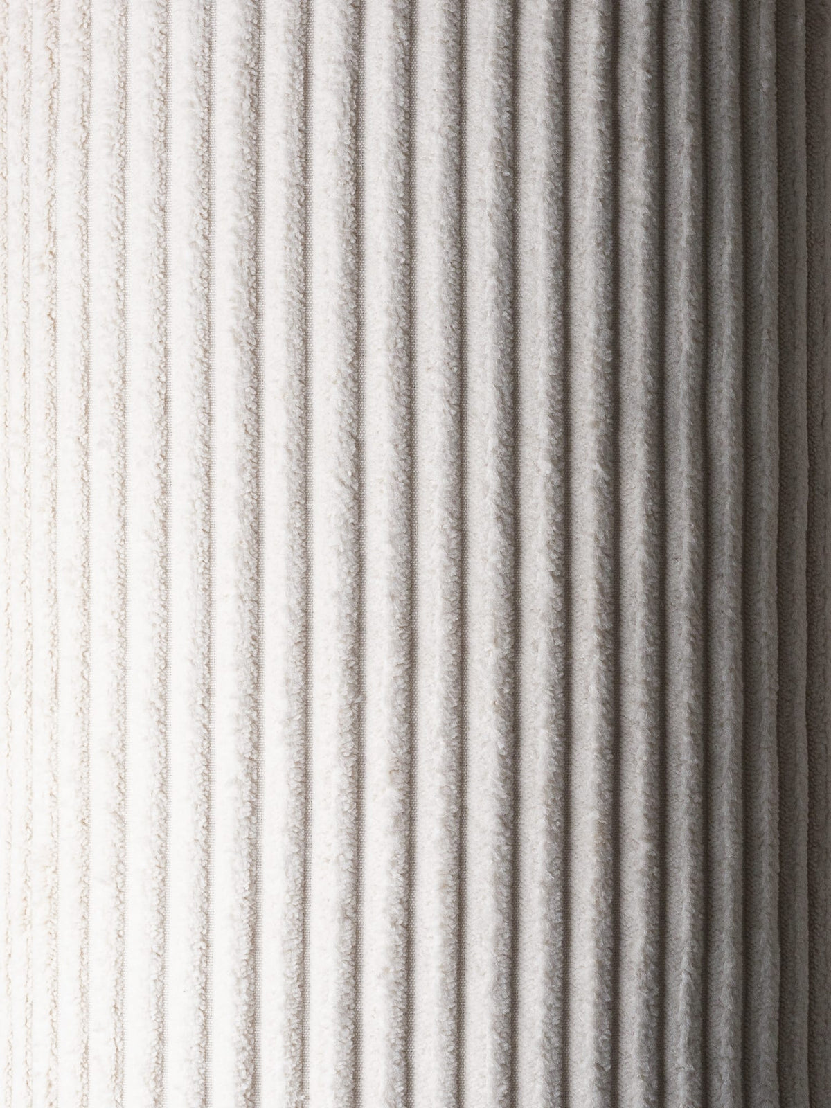 Pouf et repose-pieds en velours côtelé blanc 70x60x42cm Poire - Wigiwama — vue 4
