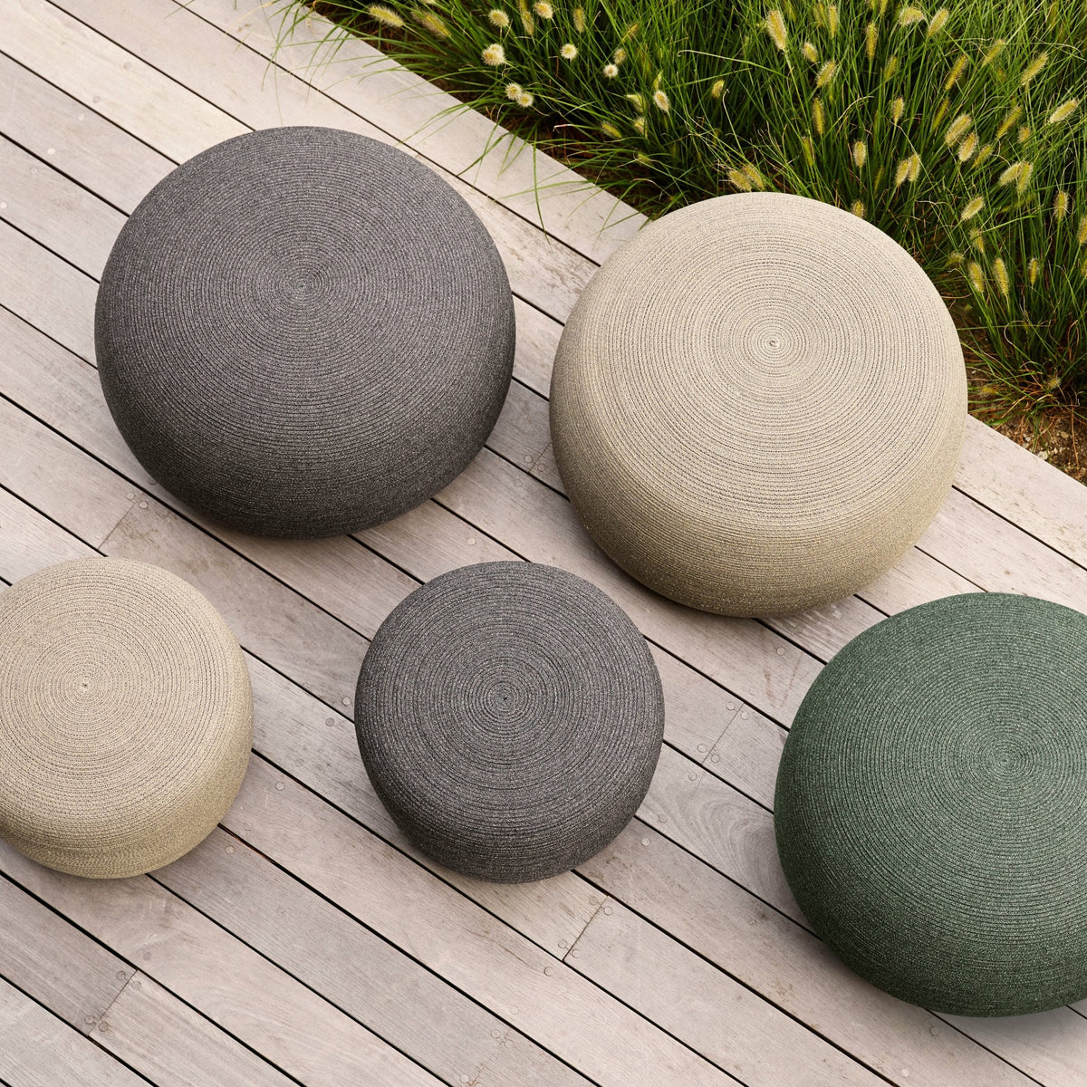 Pouf gris 39 cm Circle - Cane-Line - The Cool Republic