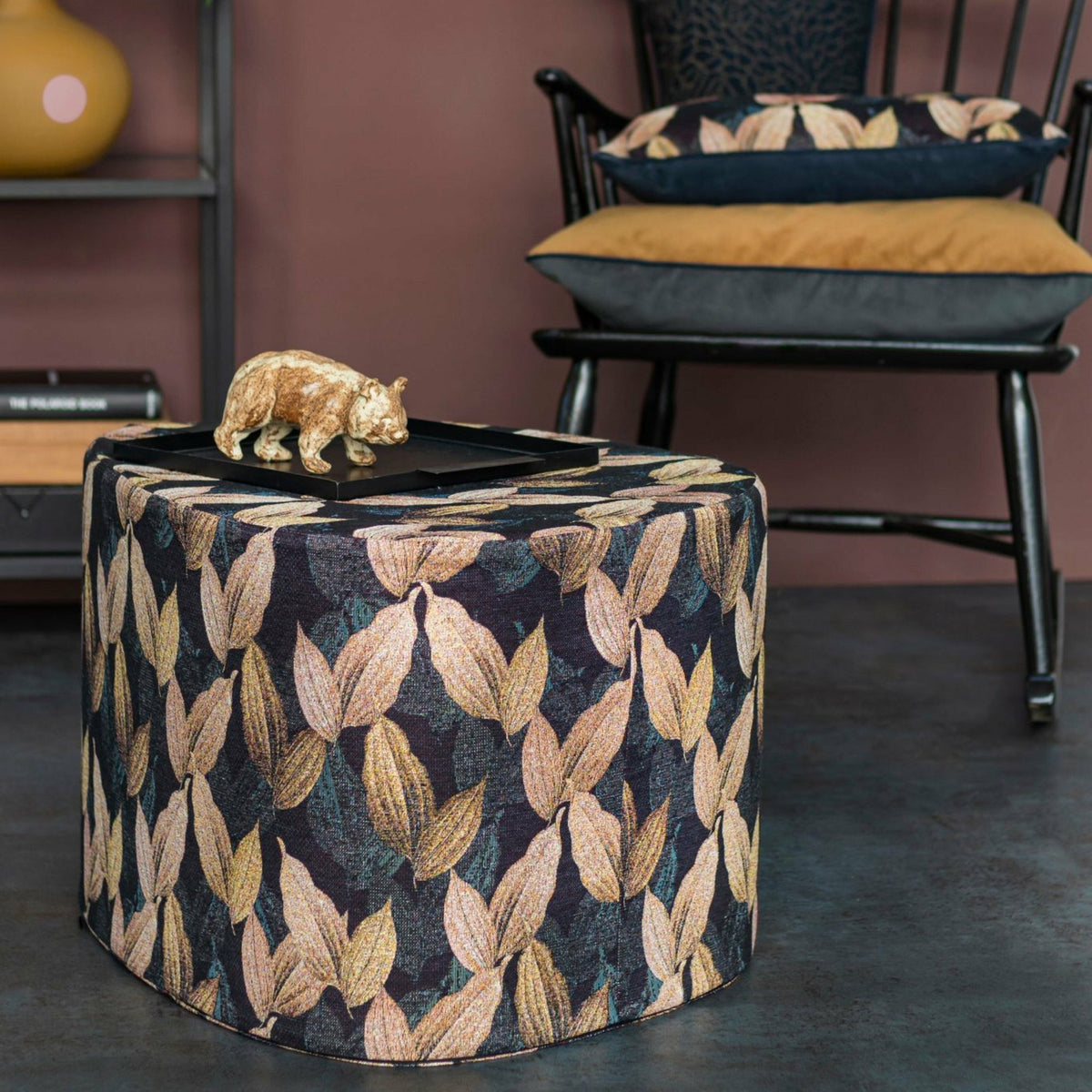 Pouf motif feuilles dorées Salon - Mette Ditmer - The Cool Republic