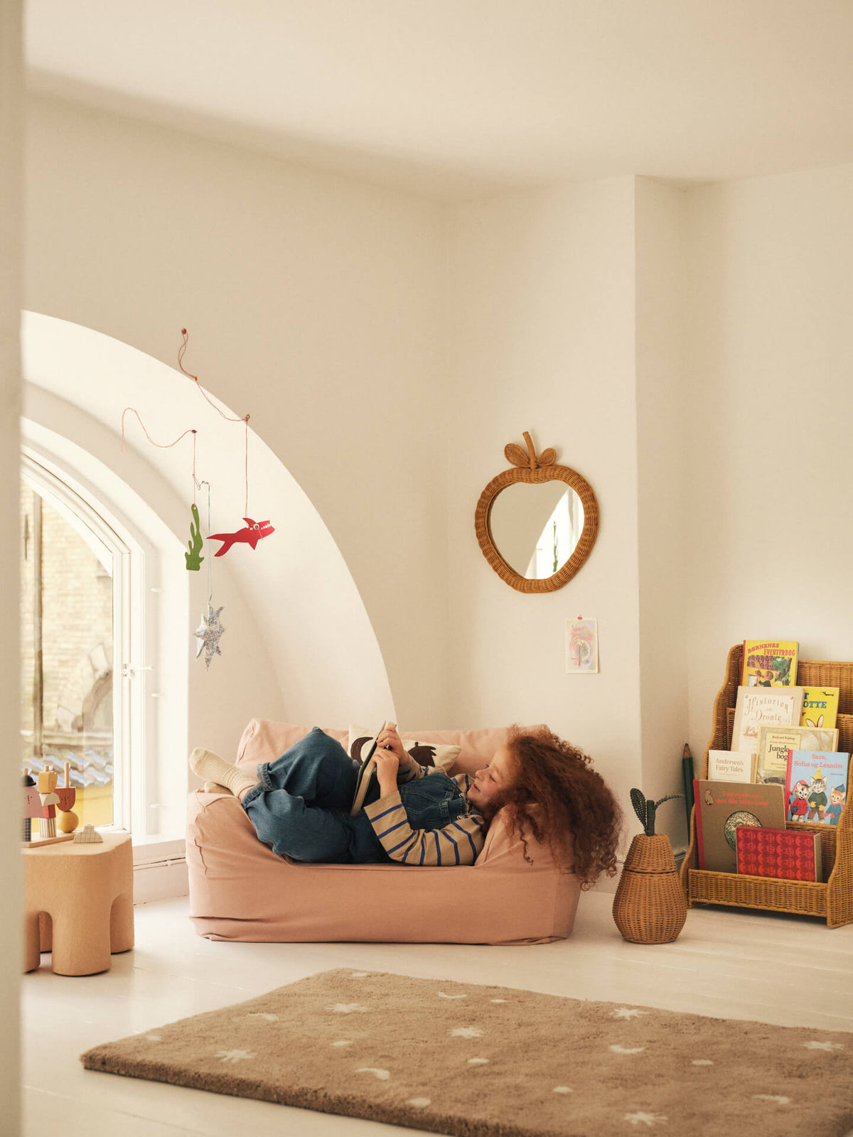 Pouf pour enfant en coton bio rose Billow - Ferm Living - The Cool Republic