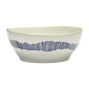 Weiße L-Schale mit blauem Feast-Muster -. Serax