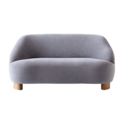 Gentle 133 fabric and Margas LC3 oak sofa - &tradition