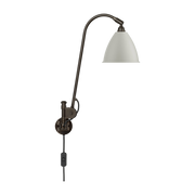 Weiße Wandlampe classique base schwarzes Messing BL6 -. Gubi