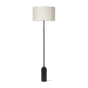 Lampadaire beige base en marbre noir Gravity - Gubi