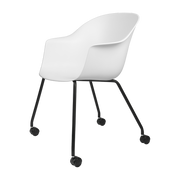 Chaise de bureau blanche 4 pieds à roulettes Bat - Gubi