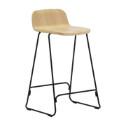 Chaise de bar en chêne et acier noir 65 cm Just- Normann Copenhagen