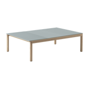 Table basse en grès bleu pâle wavy et chêne naturel 85 x 120 cm Couple - Muuto