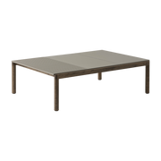 Table basse en grès taupe wavy et chêne foncé 85 x 120 cm Couple - Muuto