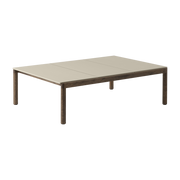Table basse en grès beige sable lisse et chêne foncé 85 x 120 cm Couple - Muuto