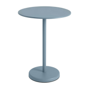 Table ronde d'extérieur en acier bleu ciel 70 x 95 cm Linear - Muuto