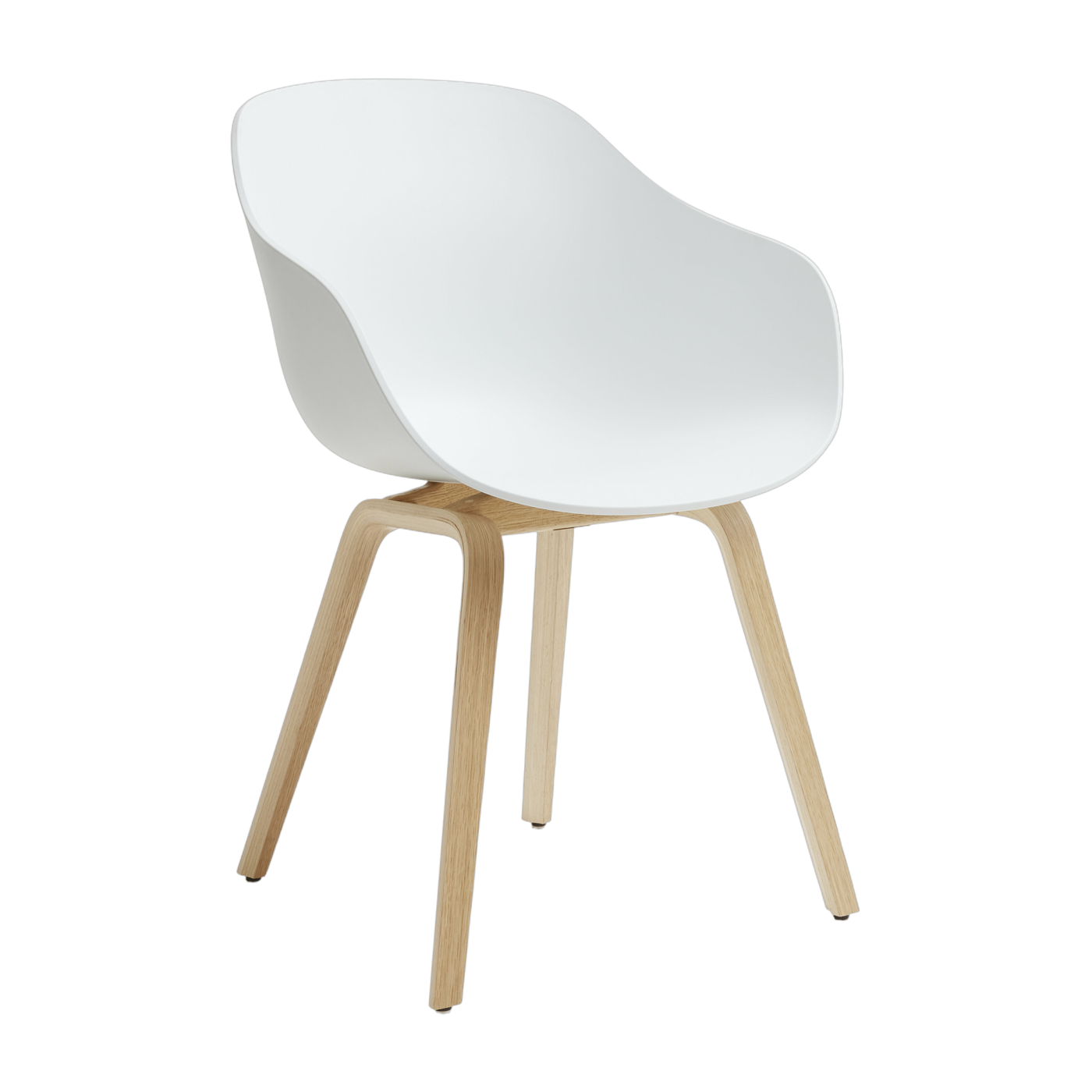 Chaise avec accoudoirs en plastique recyclé blanc et pieds en chêne AAC 222 2.0 - HAY