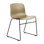 AAC 08 2. 0 sedia in plastica riciclata con gambe nere - AAC08 HAY