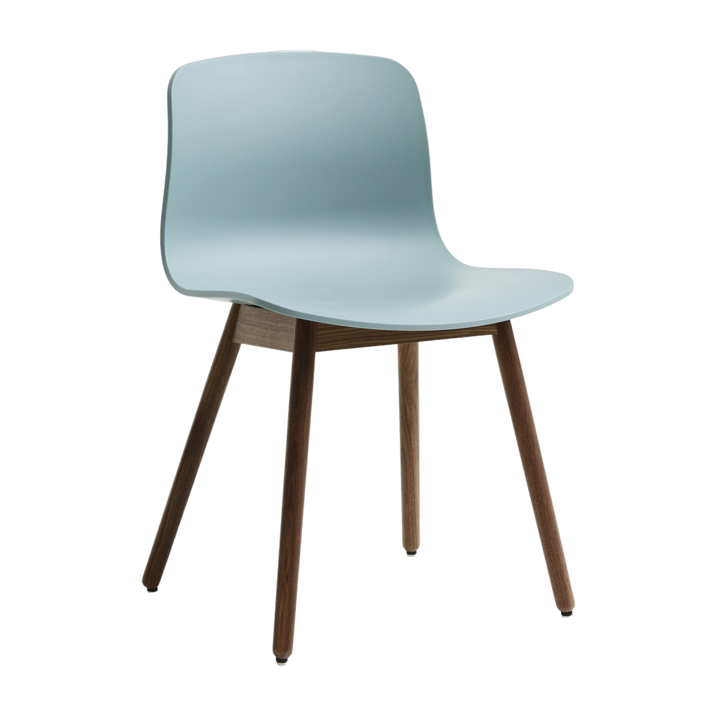 Silla AAC 12 2. 0 de plástico reciclado azul polvoriento y patas de nogal - HAY