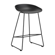 Taburete de bar de plástico reciclado negro con patas de acero negro, 65cm - Danish Design HAY