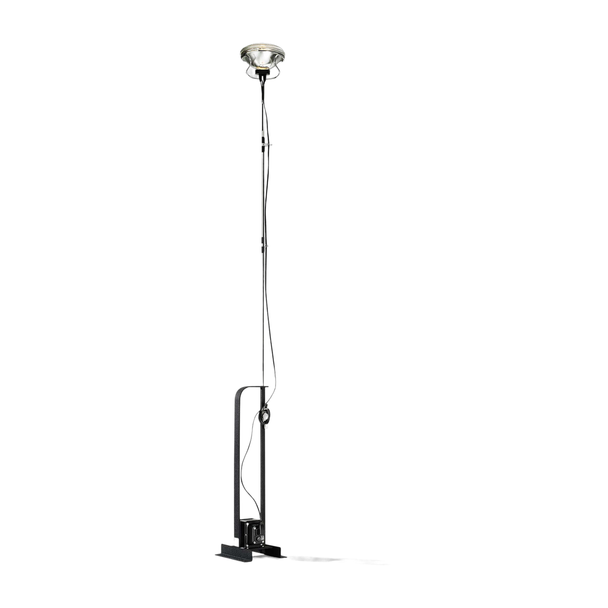 Verstellbare Stehleuchte aus mattschwarzem Stahl 1950 cm Toio Limited Edition -. Flos