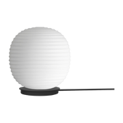 Lampe de table en verre opal blanc et base noir 20cm Lantern - New Works