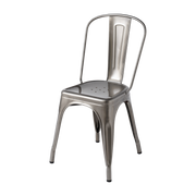 Una silla de acero bruto barnizado - Tolix