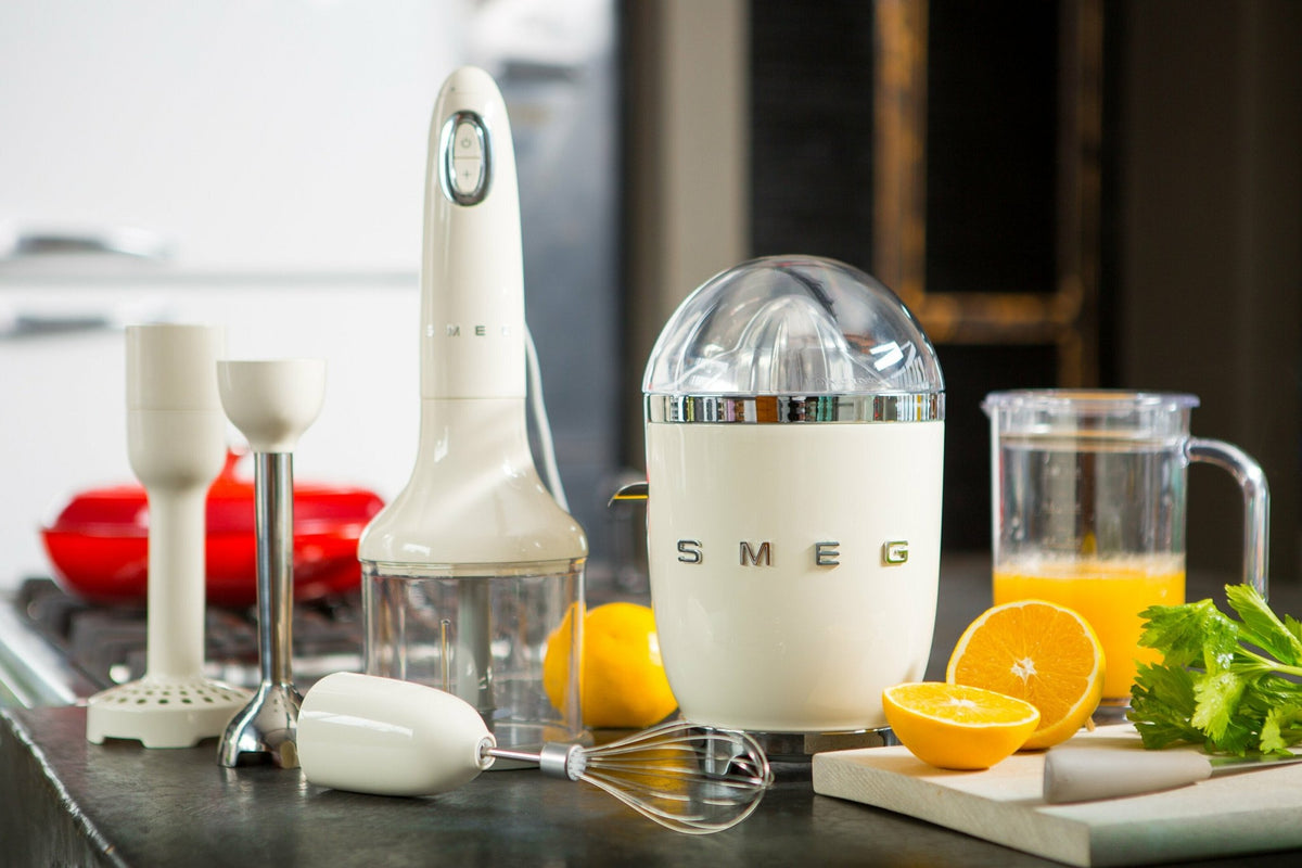 Presse-agrumes crème Années 50 - Smeg - The Cool Republic
