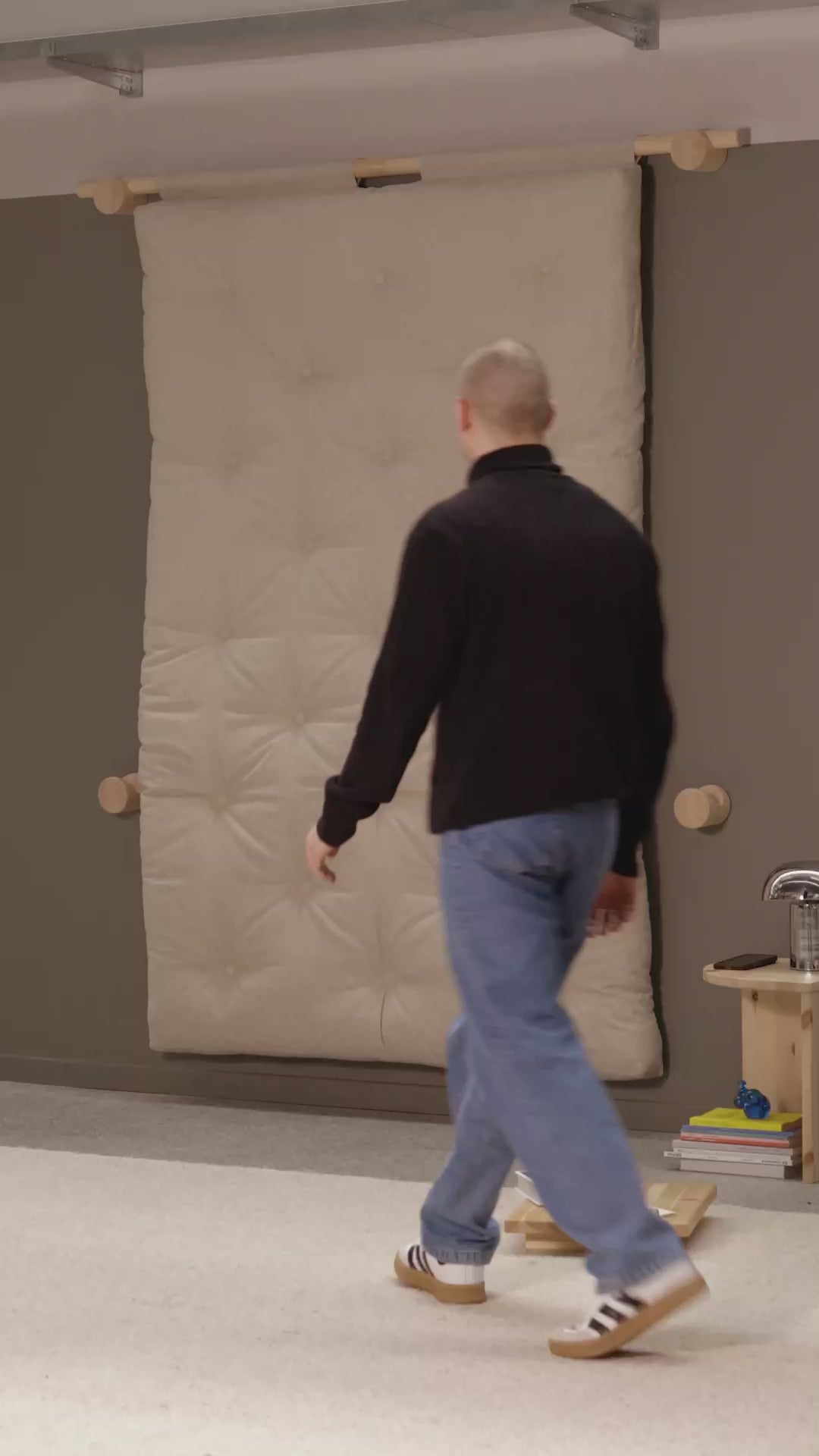 Video laden: Seaweed-Polyester-Convertible-Sessel 75x200cm Hooked - Karup Design