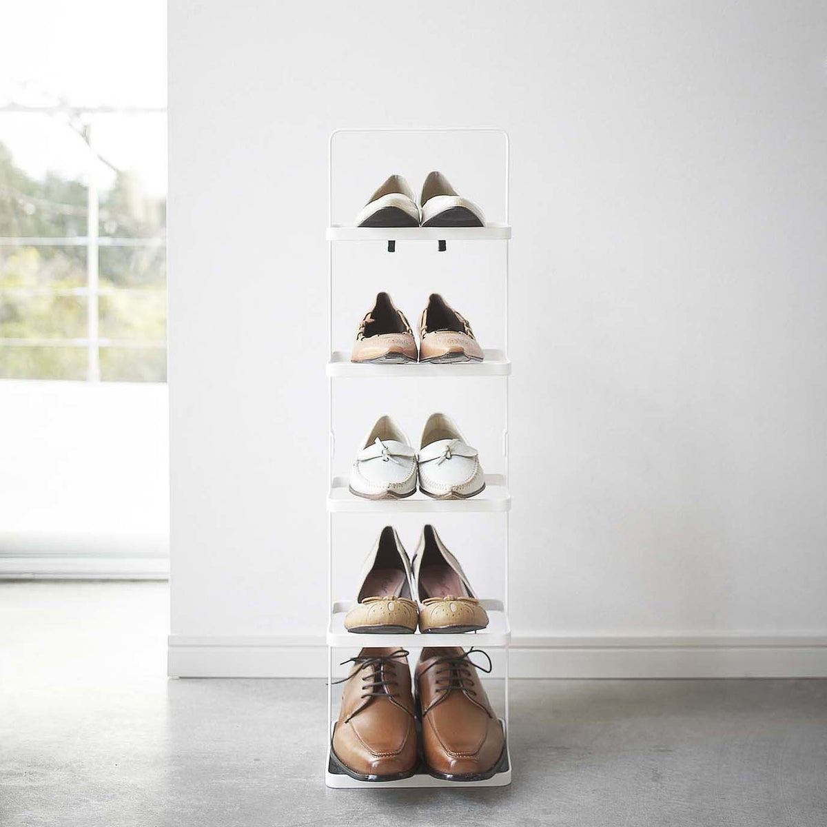 Rangement pour chaussures blanc Vertical Tower - Yamazaki - The Cool Republic