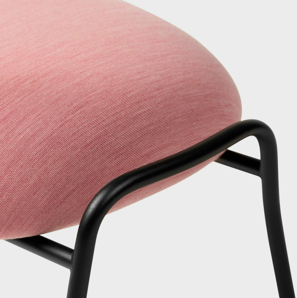 Repose-pieds en tissu Pink Hai - Hem - The Cool Republic
