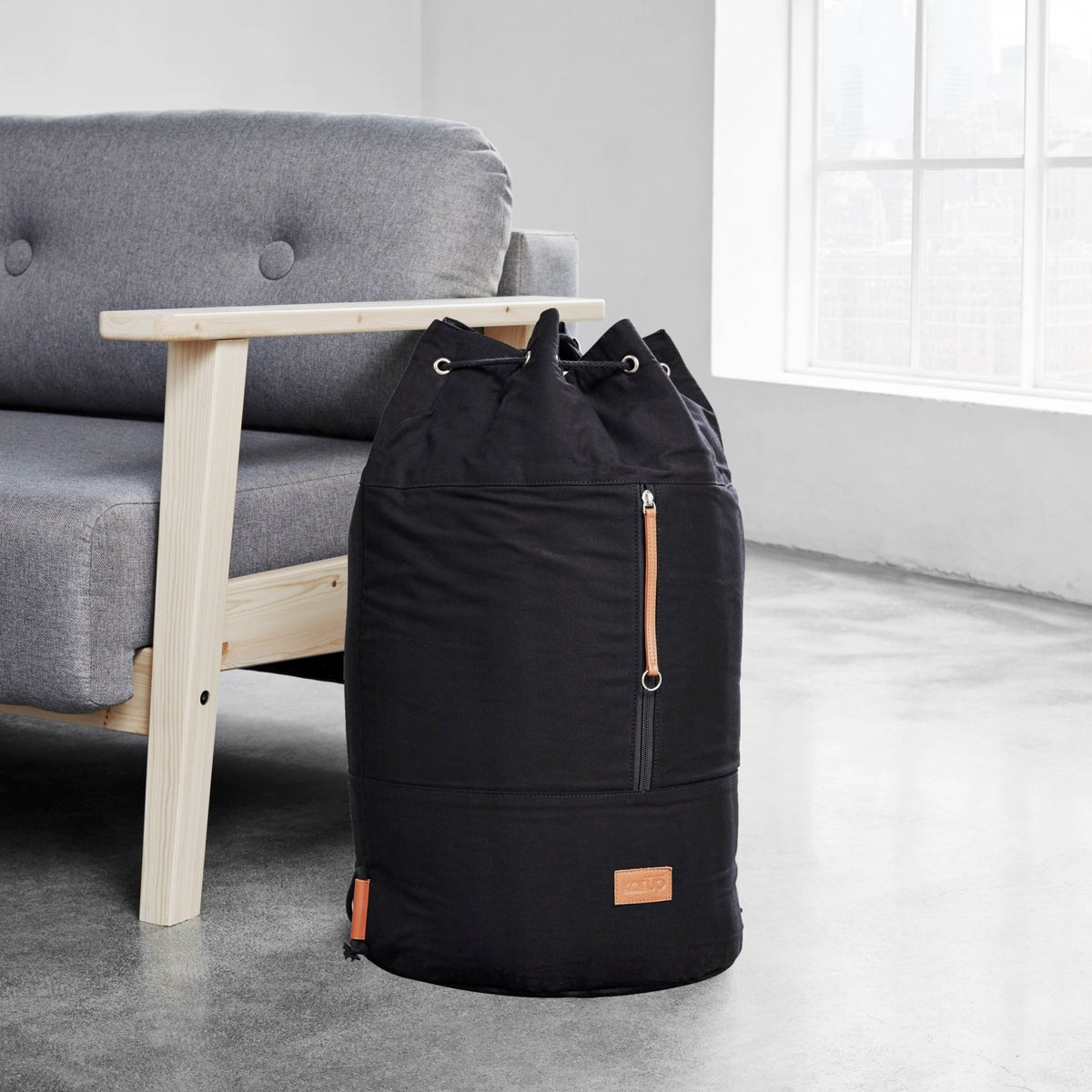Sac de rangement noir 35x60cm Roadie - Karup Design - The Cool Republic