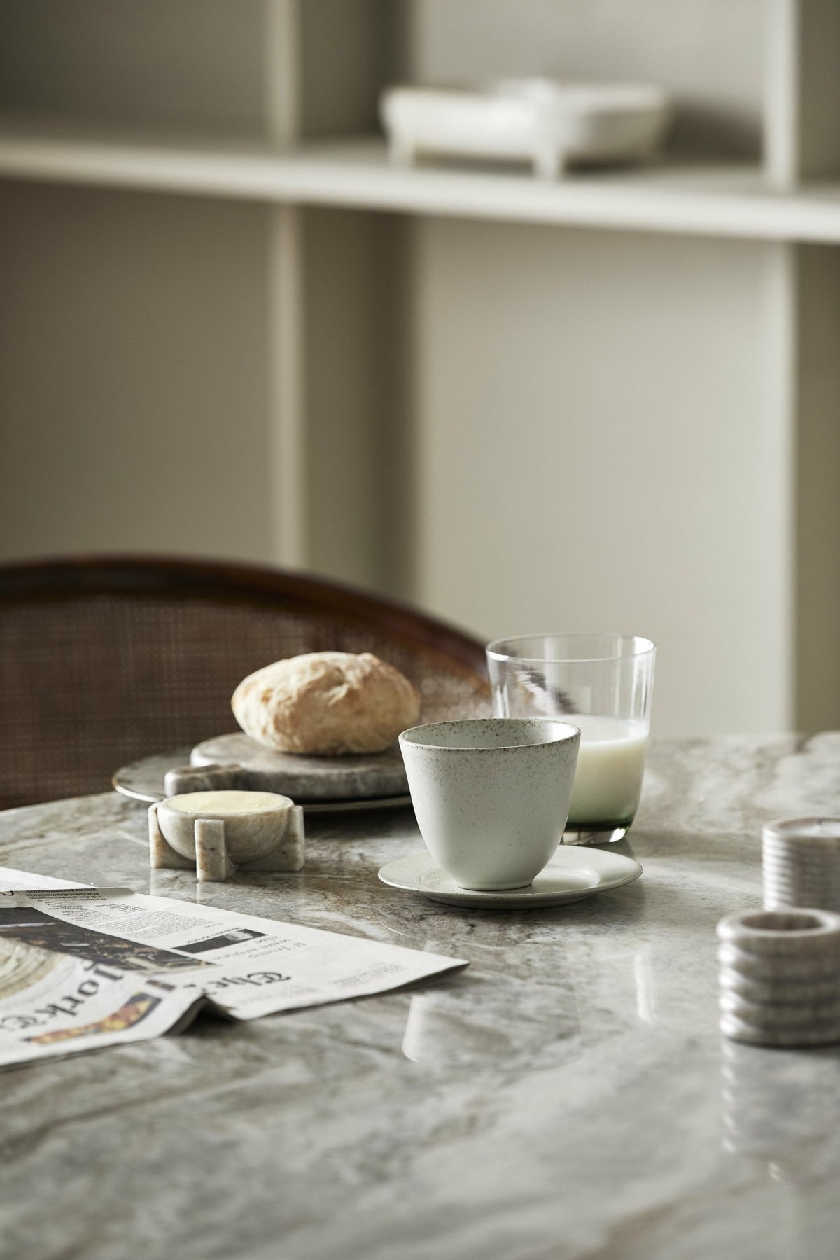 Merian brown salt shaker marbre - Nordal - The Cool Republic