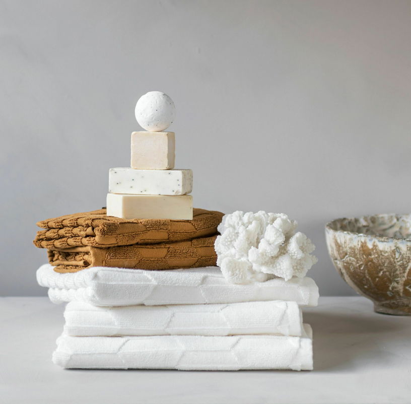 Serviette de bain curry 70 x 133 cm Geo - Mette Ditmer - The Cool Republic