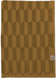 Serviette de bain curry 70 x 133 cm Geo - Mette Ditmer - The Cool Republic