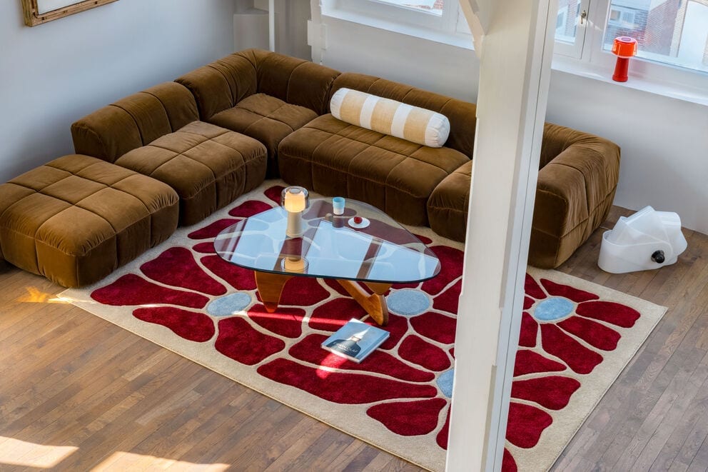 Tapis rectangulaire en tissu imprimé floral bordeaux 230x160cm Petit Groovy Bloom - Fatboy — vue 3
