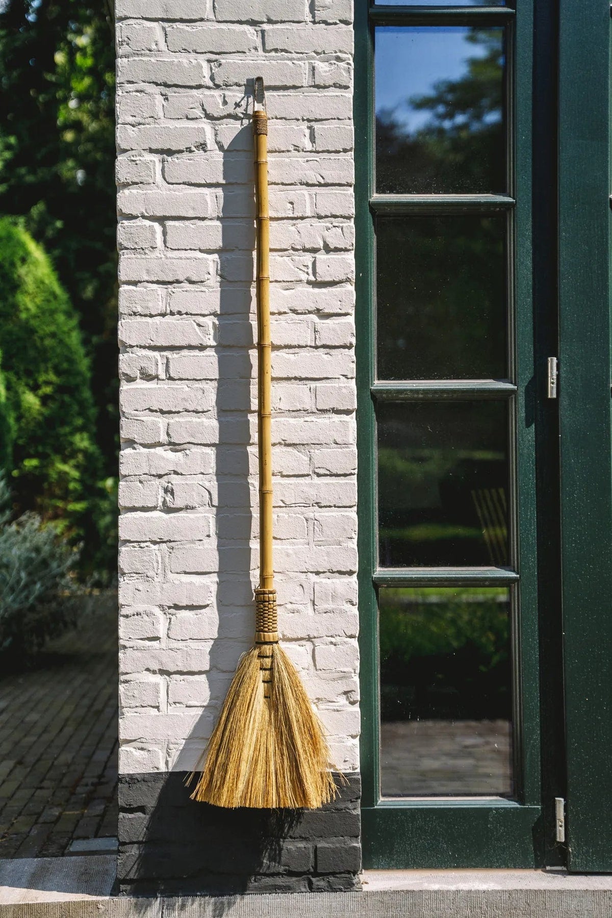 Balai en fibre tressée naturelle 130cm Big Broom - Bazar Bizar — vue 3