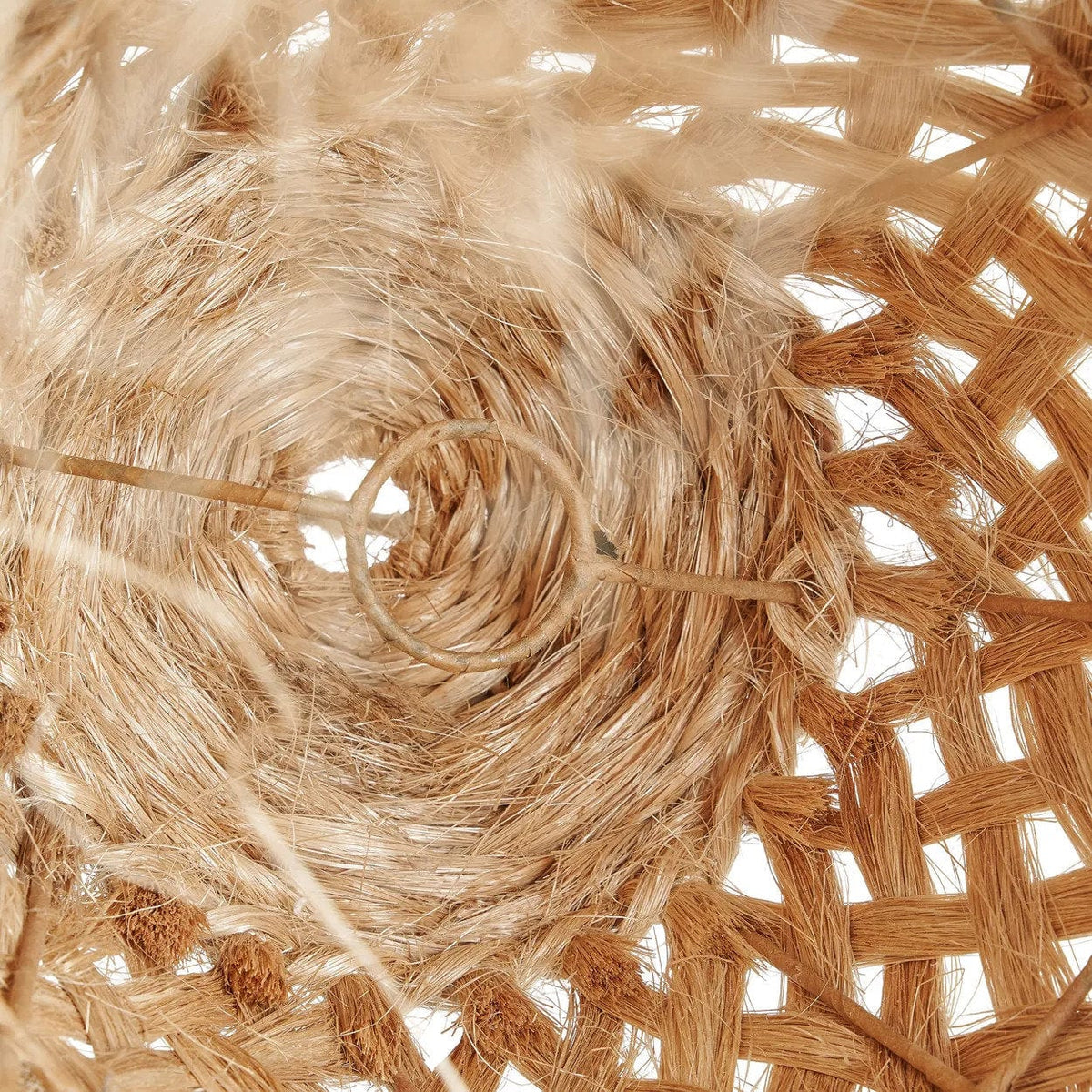 Suspension en fibre naturelle tressée beige 43cm Abaca Jelly Fish - Bazar Bizar — vue 6