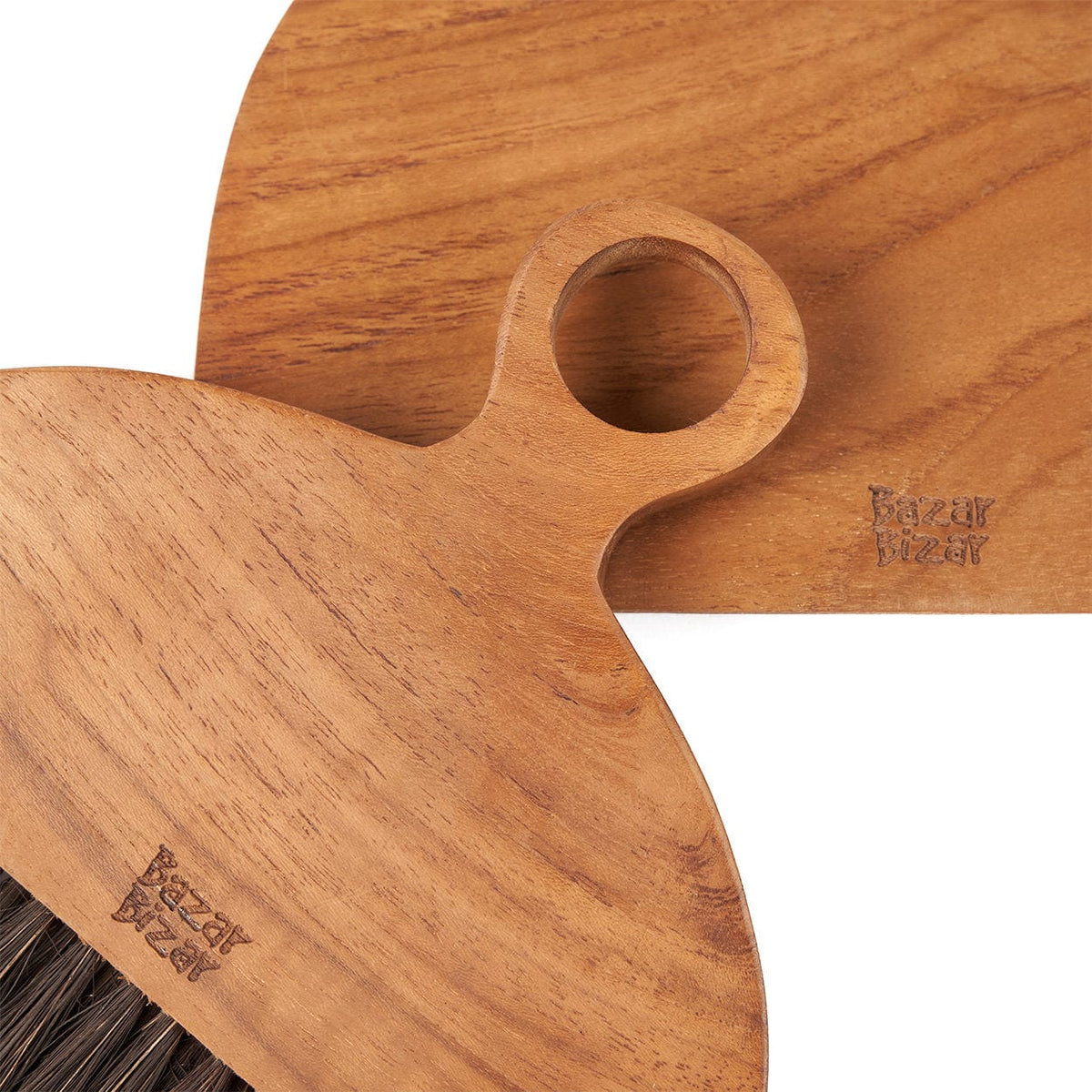 Brosse à main en teck naturel 3cm Haya - Bazar Bizar — vue 4