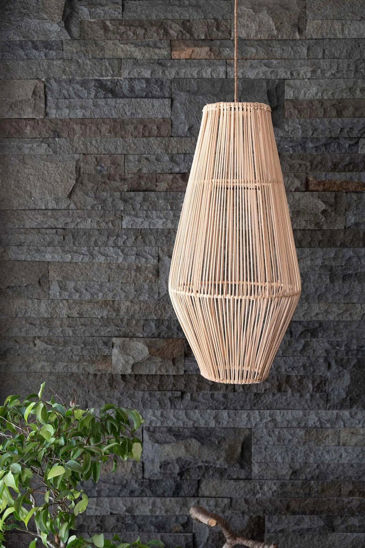 Suspension en rotin tressé naturel beige 30cm Afrodisiac Pendant - Natural - M - Bazar Bizar — vue 6