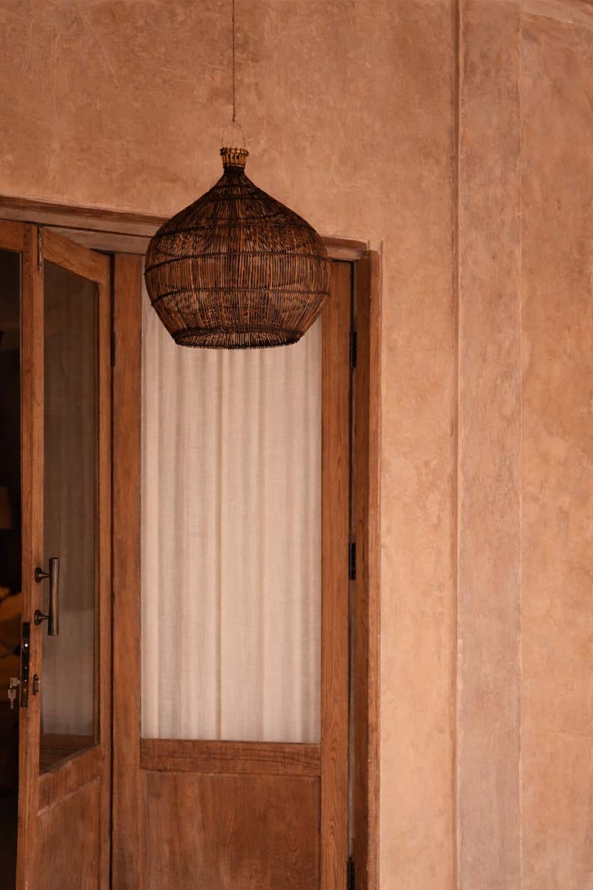 Suspension ronde en bambou tressé brun foncé 48cm Desert Gourd - Bazar Bizar — vue 2