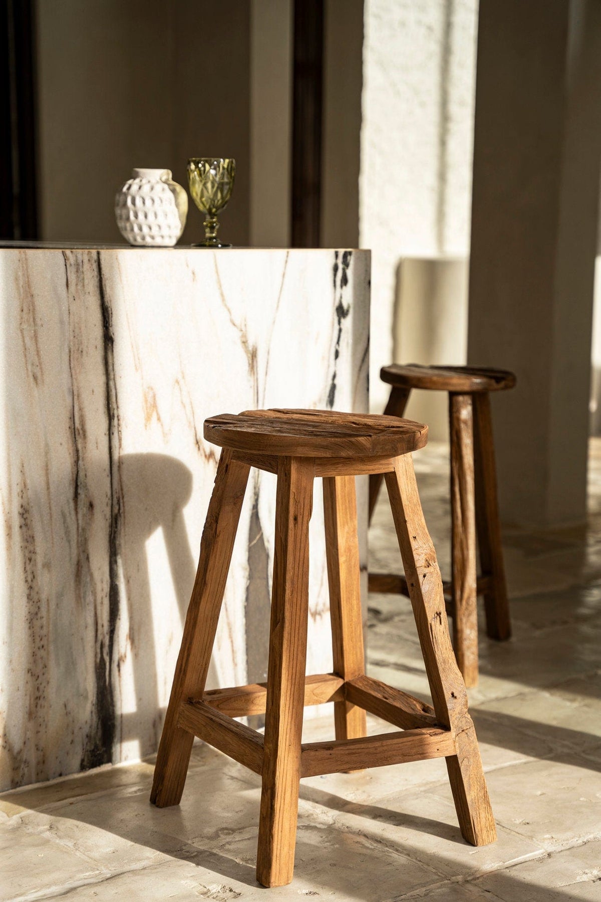 Tabouret de bar en teck naturel recyclé marron 39x39x70cm Shibori - Bazar Bizar — vue 2