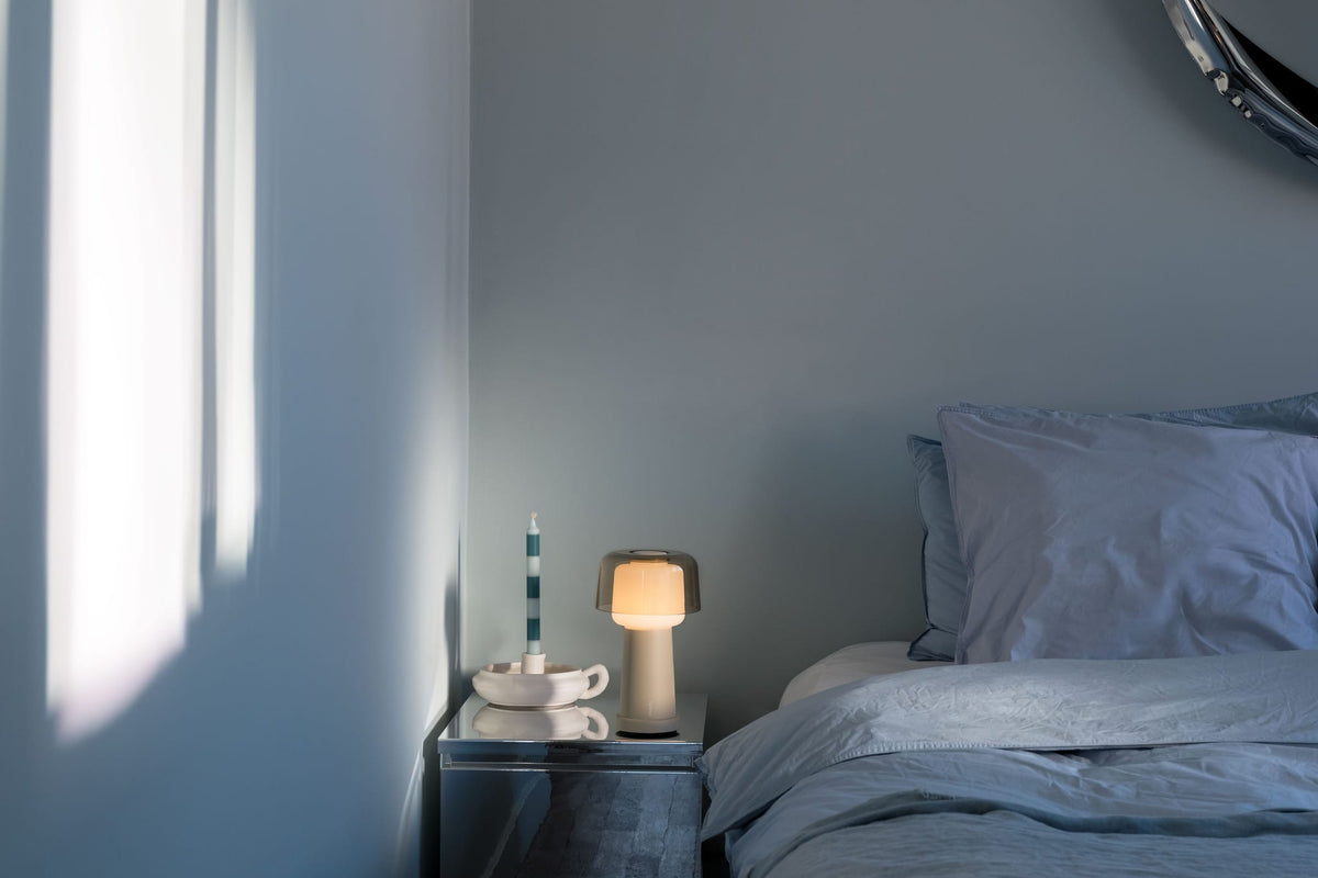 Lampe de table sans fil en métal beige 27,5cm Revolve - Fatboy — vue 11