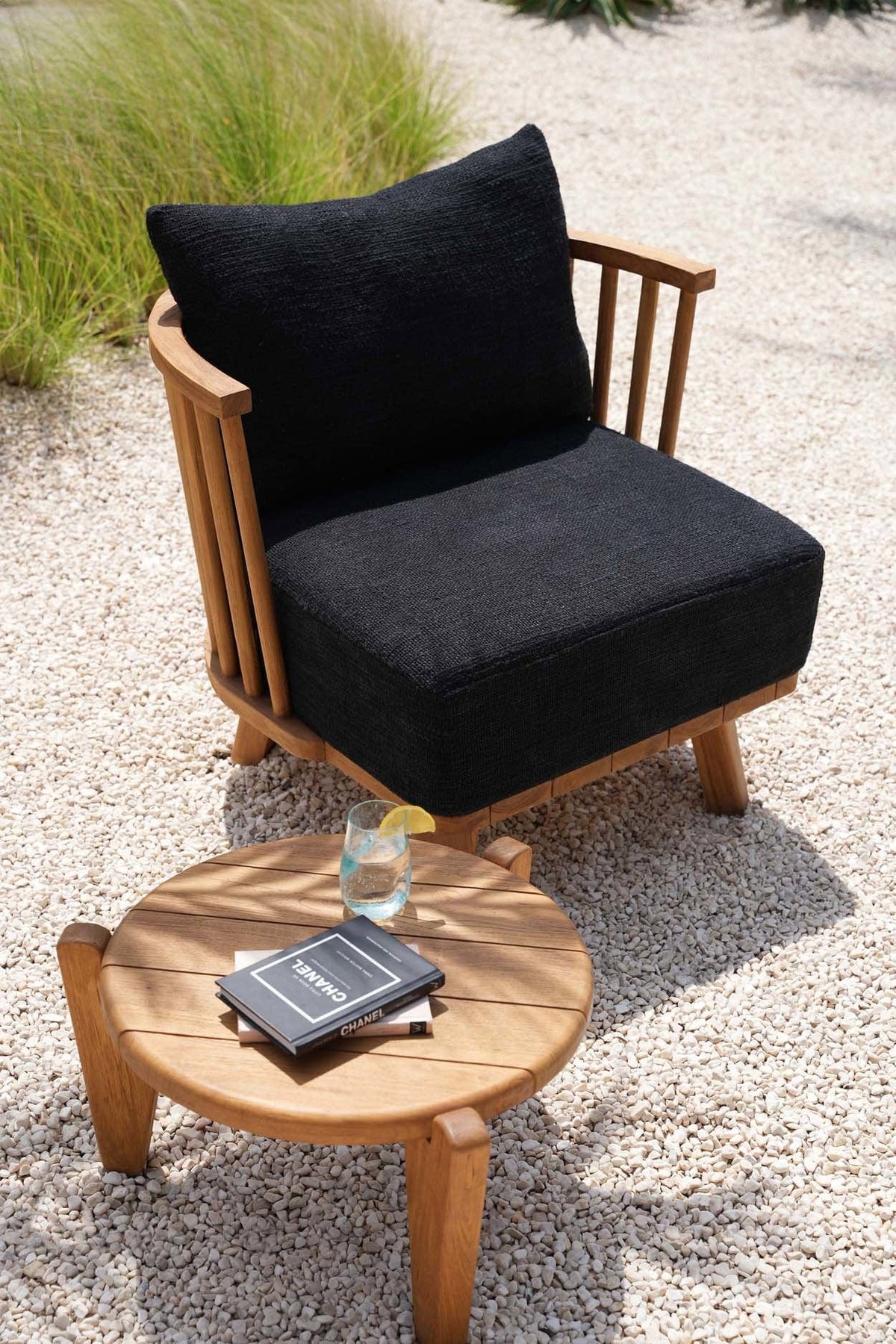 Table basse de jardin ronde en teck massif recyclé naturel 70x70x35cm Seseh - Bazar Bizar — vue 9