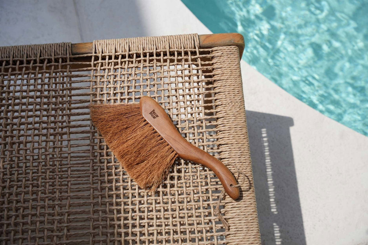 Brosse à main en teck naturel marron 2cm Maha - Bazar Bizar — vue 5