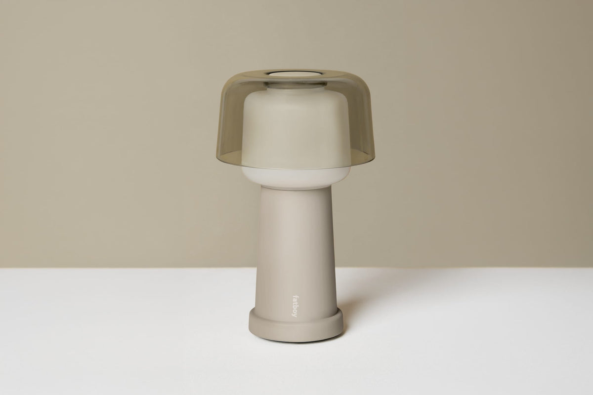 Lampe de table sans fil en métal beige 27,5cm Revolve - Fatboy — vue 3