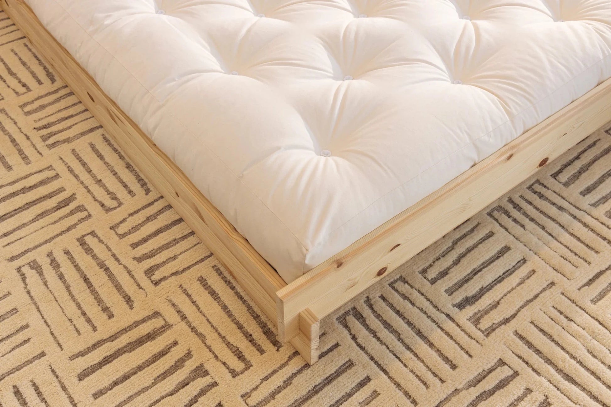 Sommier en en pin massif brut 140X200cm Latch - Karup - The Cool Republic