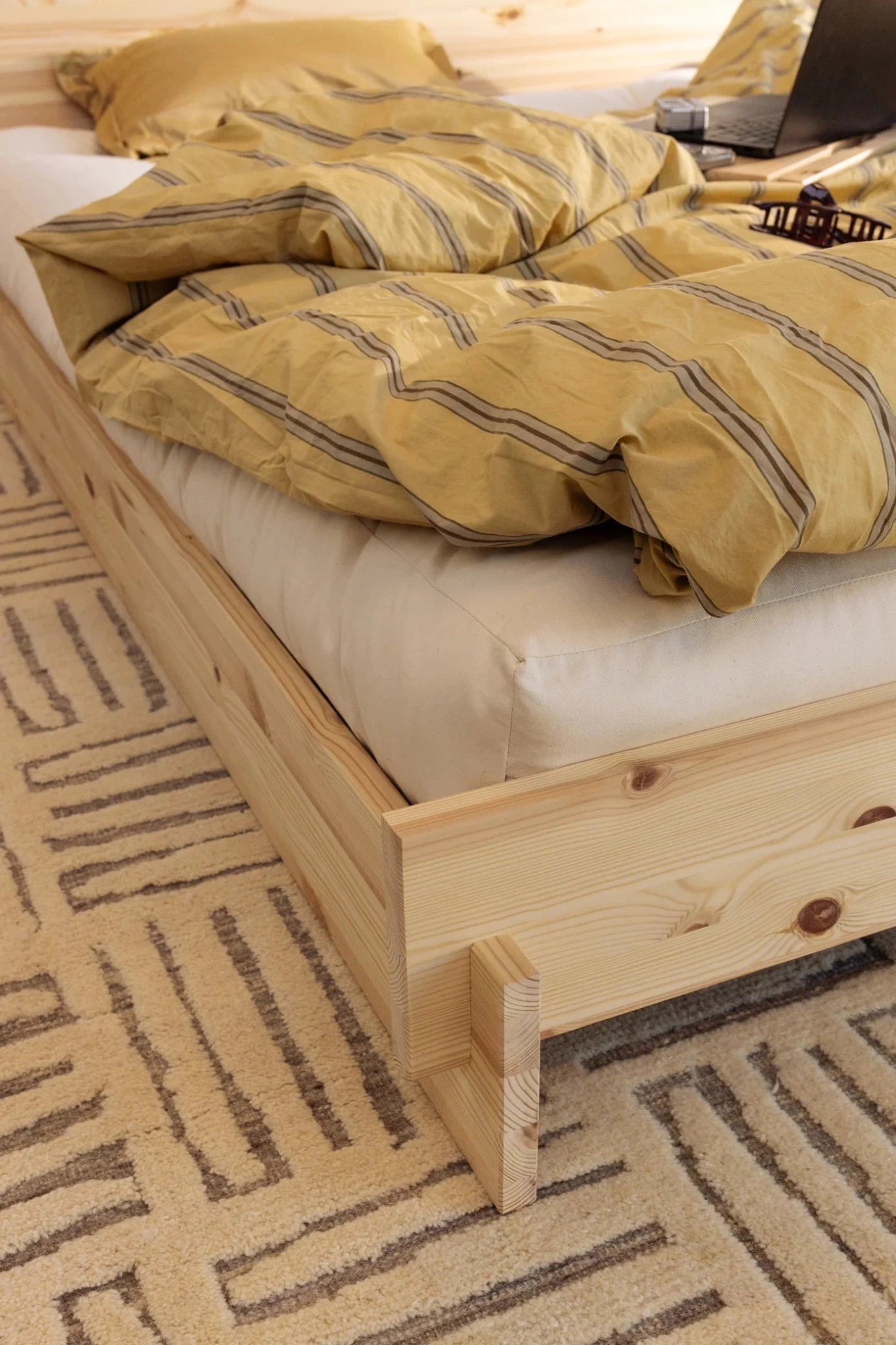 Sommier en en pin massif brut 160X200cm Latch - Karup - The Cool Republic