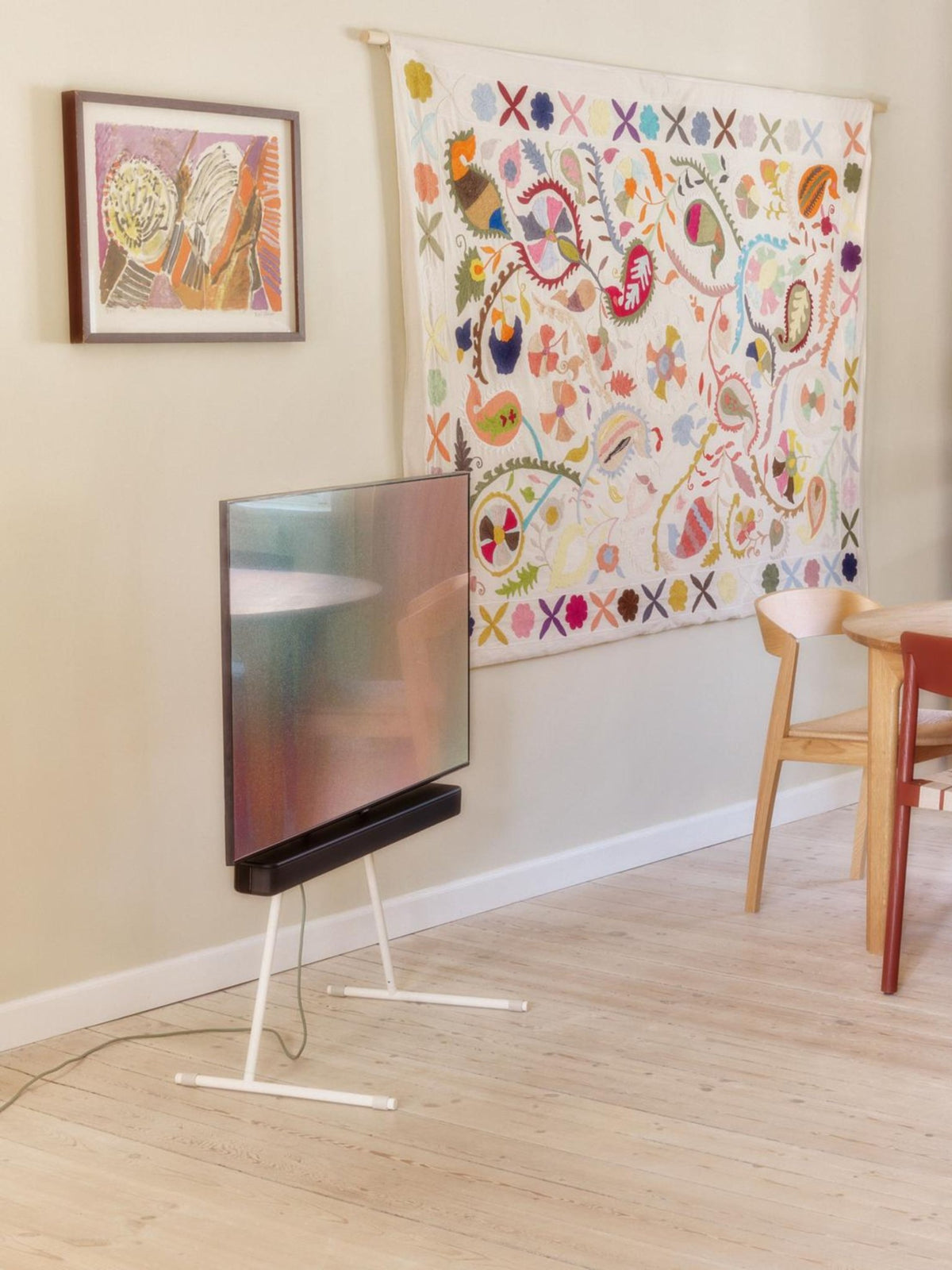 Support pour tv en métal gris 45x102cm Viva - Pedestal - The Cool Republic