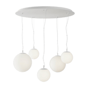 Suspension à 5 globes en verre et métal blanc 110 cm Basic form - Maytoni - The Cool Republic