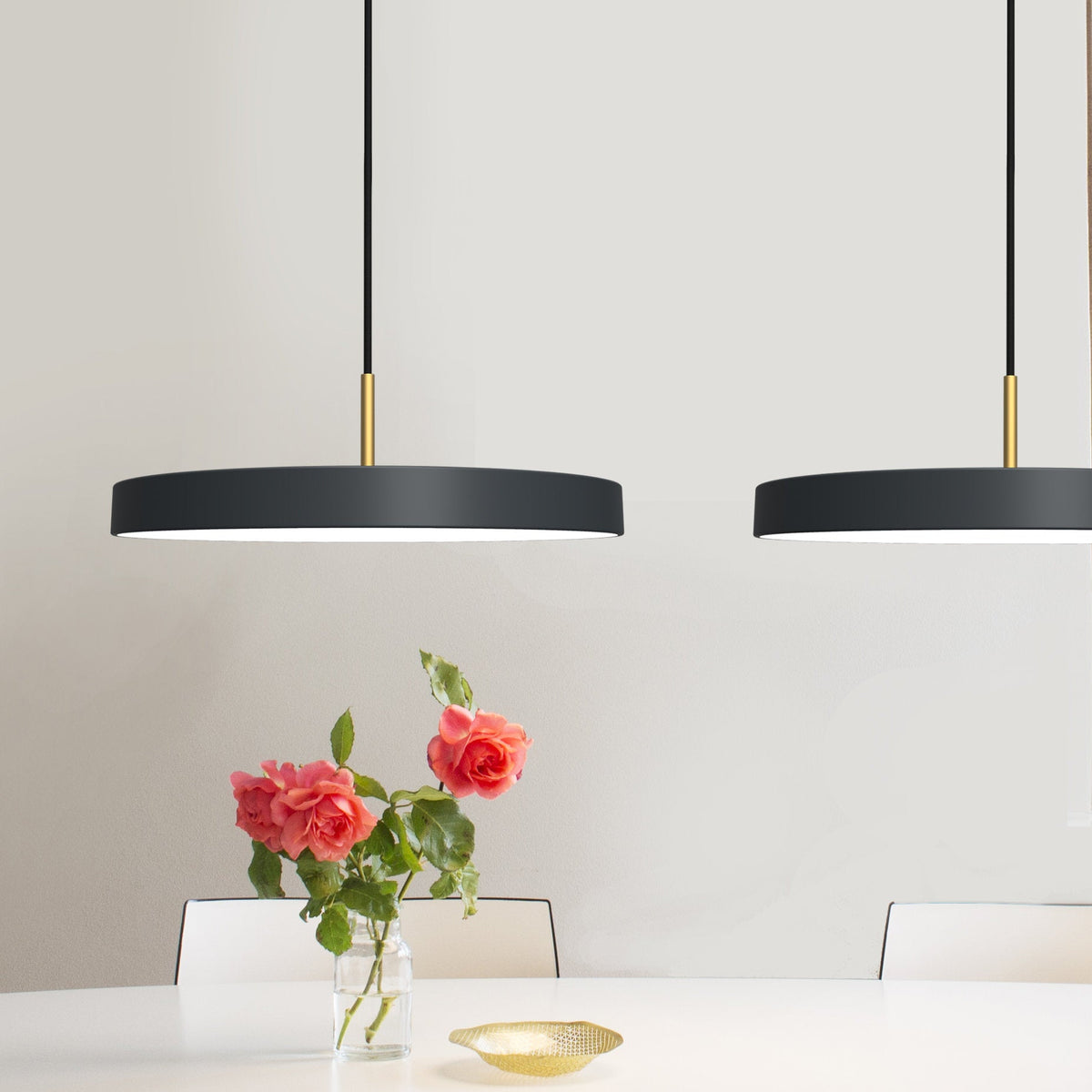 Suspension anthracite LED Asteria - UMAGE - The Cool Republic