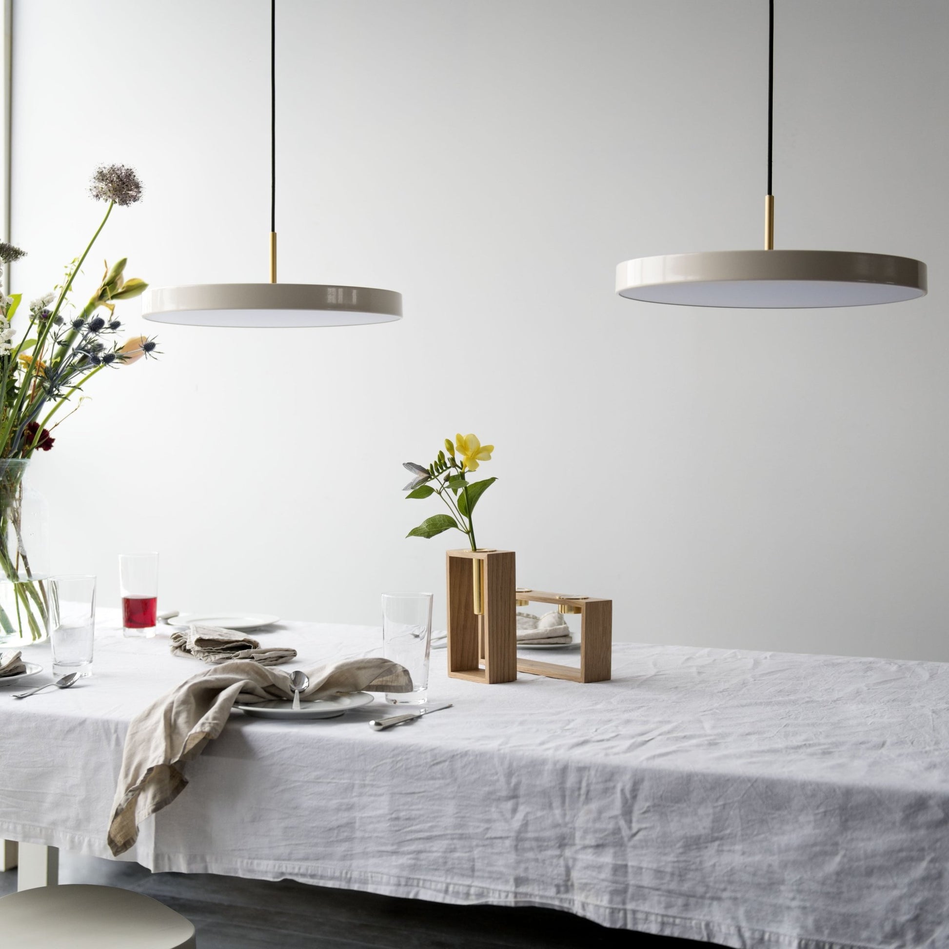 Suspension anthracite LED Asteria - UMAGE - The Cool Republic
