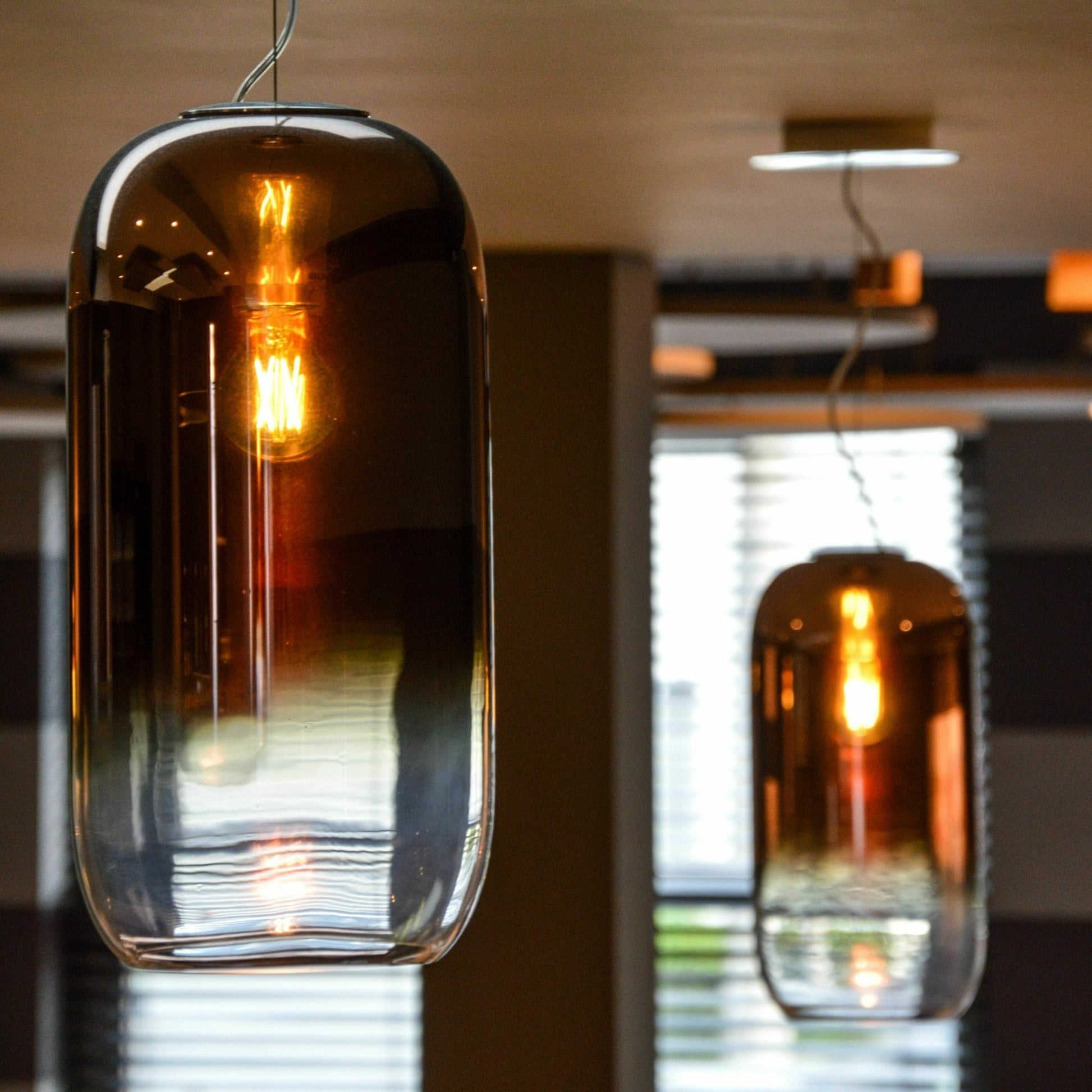 Suspension argentée Gople - Artemide - The Cool Republic