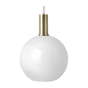 Suspension blanche 23 cm socket low doré Opal Collect - Ferm Living - The Cool Republic