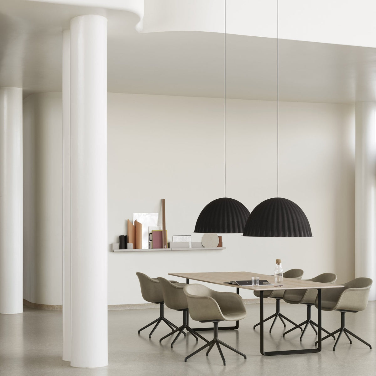 Suspension blanche 55 cm Under The Bell - Muuto - The Cool Republic